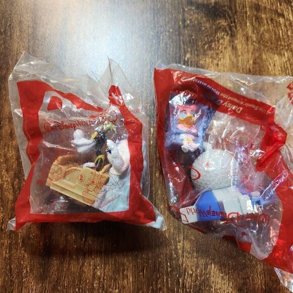 2022 McDonald's Disney World toys - Picture 1 of 2